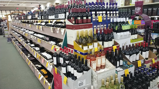 Liquor Store «Plainsboro Wine & Liquor», reviews and photos, 10 Schalks Crossing Rd #7, Plainsboro Township, NJ 08536, USA