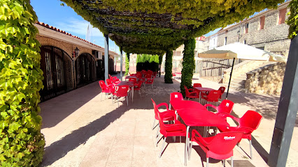 Bar-Restaurant Pepa | La piscina d,Alcalà - Avinguda País Valencià, 1, 03788 Alcalà de la Jovada, Alicante, Spain