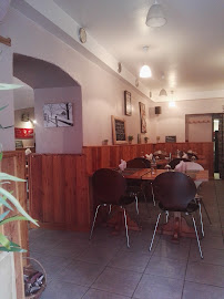 Atmosphère du Restaurant O 'Cafe-rest'O à La Salle-les-Alpes - n°1