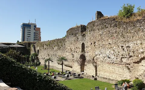 Elbasan Castle image