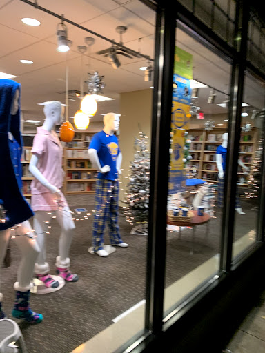 Book Store «The University Store on Fifth», reviews and photos, 4000 Fifth Ave, Pittsburgh, PA 15213, USA