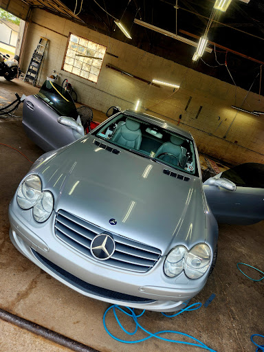 Right On Automotive Detailing & Ceramic Installation en Bristow