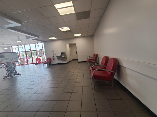 Tire Shop «Discount Tire Store - Layton, UT», reviews and photos, 881 W Hill Field Rd, Layton, UT 84041, USA