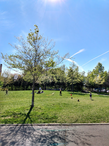 Park «Elmhurst Park», reviews and photos, 57th Ave & Grand avenue, Queens, NY 11373, USA