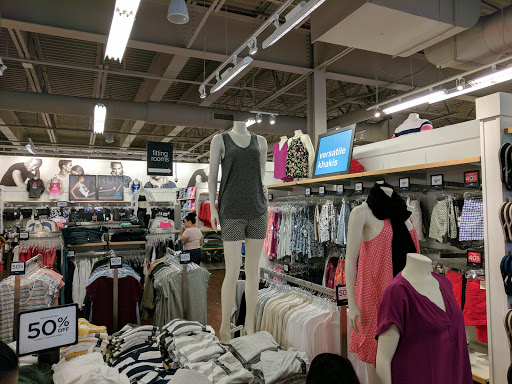 Shopping Mall «Merrimack Premium Outlets», reviews and photos, 80 Premium Outlets Blvd, Merrimack, NH 03054, USA