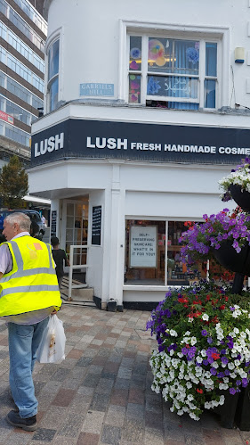 Comments and reviews of LUSH Maidstone