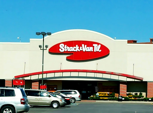 Grocery Store «Strack & Van Til», reviews and photos, 2627 N Elston Ave, Chicago, IL 60647, USA