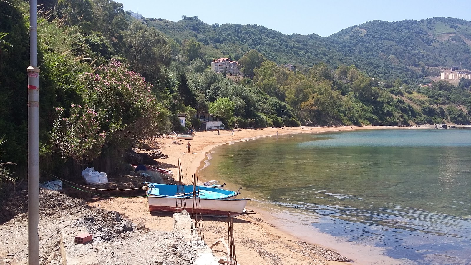 Foto av Tabahrate med beige sand yta