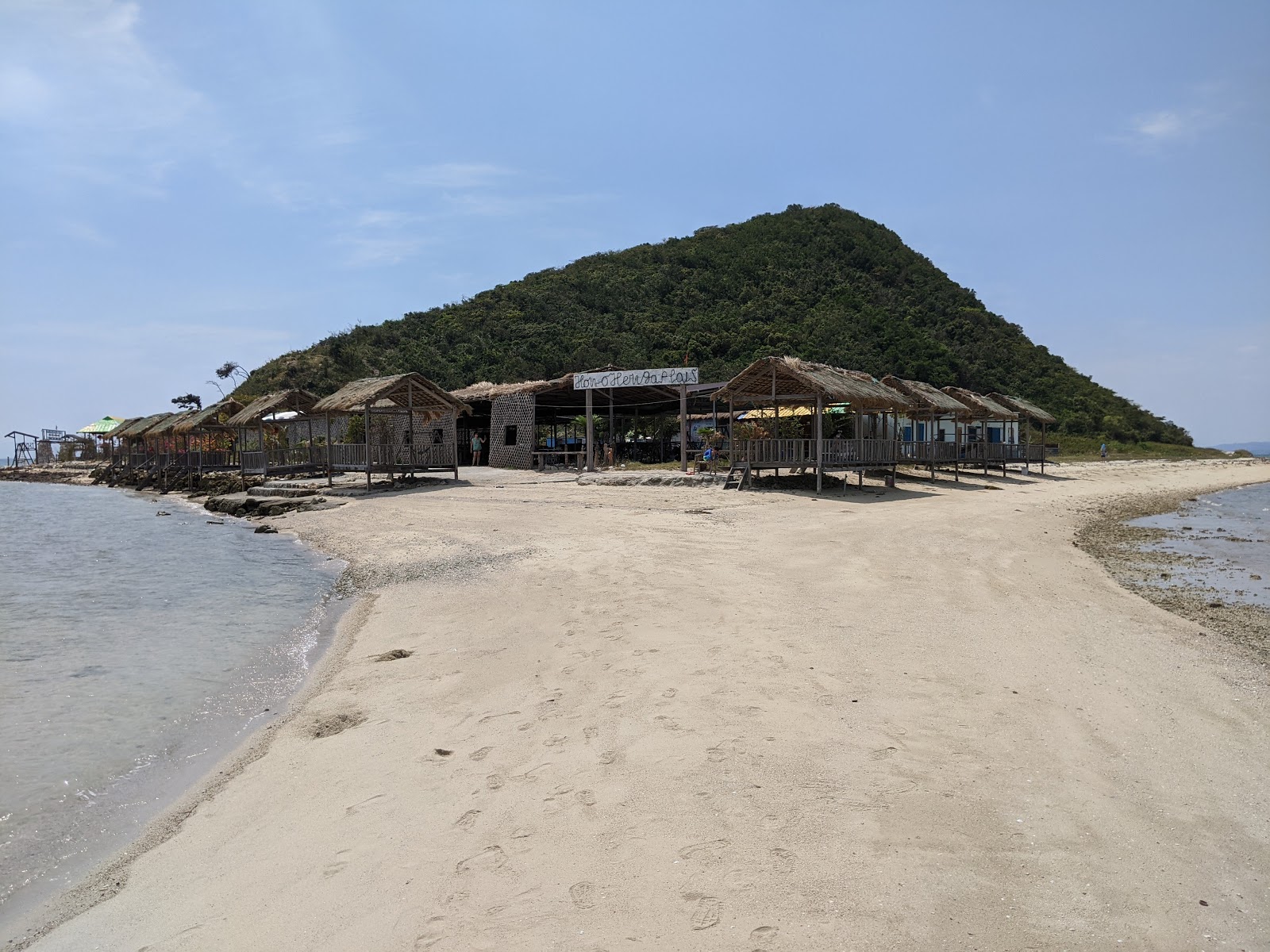 Fotografie cu Plaja Insulei Diep Son - locul popular printre cunoscătorii de relaxare