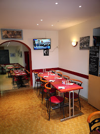 Atmosphère du Restaurant Le Grillon à Saint-Pierre-des-Corps - n°1
