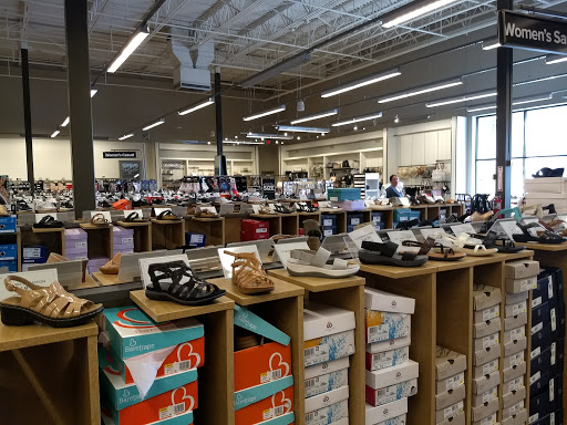 Shoe Store «DSW Designer Shoe Warehouse», reviews and photos, 1595 CT-71, Farmington, CT 06032, USA