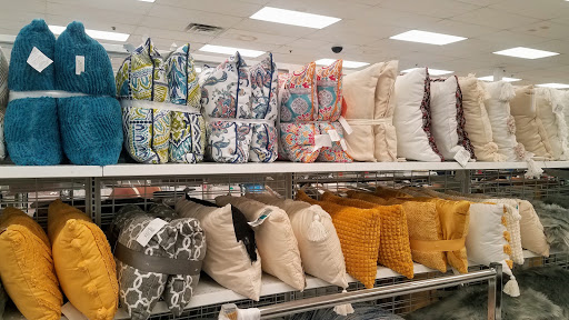 Clothing Store «Ross Dress for Less», reviews and photos, 2000 El Cerrito Plaza, El Cerrito, CA 94530, USA