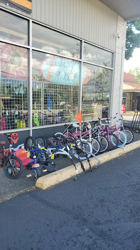 Sporting Goods Store «Play It Again Sports», reviews and photos, 2598 Willamette St, Eugene, OR 97405, USA