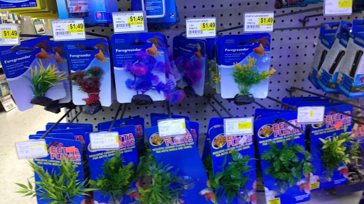 Pet Supply Store «Pet Club Emeryville», reviews and photos, 3535 Hollis St, Oakland, CA 94608, USA