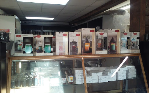 Fabric Store «Thrifty Fabrics & Shepperson Upholstery», reviews and photos, 11301 Bardstown Creek Rd, Louisville, KY 40291, USA