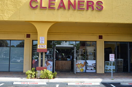 Dry Cleaner «Westside Cleaners - Jupiter West/Winn Dixie Plaza», reviews and photos, 6743 W Indiantown Rd # 36, Jupiter, FL 33458, USA