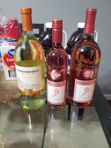 Liquor Store «Fine Wine & Good Spirits», reviews and photos, 2143 MacDade Boulevard, Holmes, PA 19043, USA