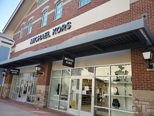 Fashion Accessories Store «Michael Kors», reviews and photos, 80 Premium Outlets Blvd Suite 323, Merrimack, NH 03054, USA