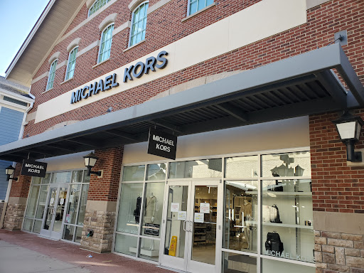 Fashion Accessories Store «Michael Kors», reviews and photos, 80 Premium Outlets Blvd Suite 323, Merrimack, NH 03054, USA