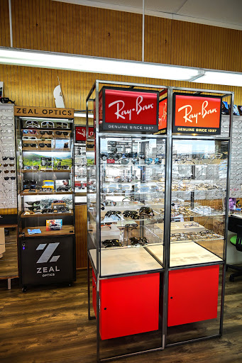 Optometrist «Eyeglass Emporium», reviews and photos, 552 Arthur Godfrey Rd, Miami Beach, FL 33140, USA