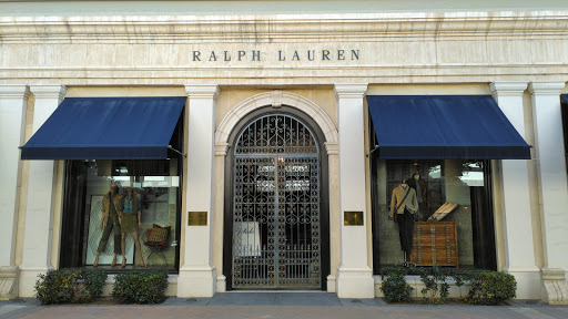 Movie Theater «AMC DINE-IN Esplanade 14», reviews and photos, 2515 E Camelback Rd, Phoenix, AZ 85016, USA