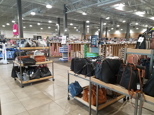 Shoe Store «DSW Designer Shoe Warehouse», reviews and photos, 12997 Fair Lakes Shopping Center, Fairfax, VA 22033, USA