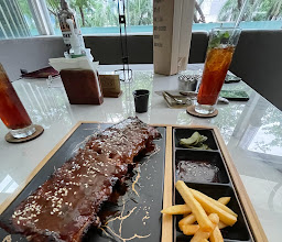 ZAZA's Boutique Bar and Eatery Jakarta photo