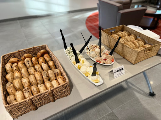 Bagel Shop «Bloomington Bagel Co», reviews and photos, 425 W Kirkwood Ave, Bloomington, IN 47404, USA