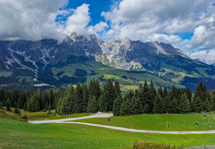 Bergstation 6er Gondelbahn Karbachalm Schloglberg 37, 5505 Mühlbach am Hochkönig, Österreich