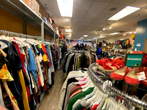 Used Clothing Store «Buffalo Exchange Seattle - Ballard», reviews and photos, 2232 NW Market St, Seattle, WA 98107, USA