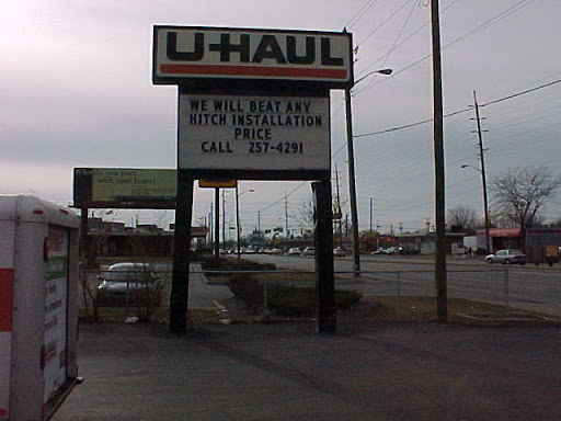 Truck Rental Agency «U-Haul Moving & Storage at Keystone Plaza», reviews and photos, 5251 N Keystone Ave, Indianapolis, IN 46220, USA