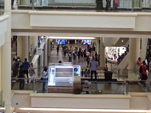 Shopping Mall «Bay Plaza Shopping Center», reviews and photos, 2100 Bartow Ave, Bronx, NY 10475, USA