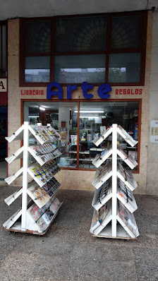Librería Arte c/ Ignacio Ellacuría, nº 8, Bajo, 39770 Laredo, Cantabria, España