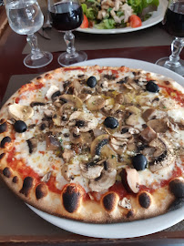 Pizza du Restaurant La Croisière à Évian-les-Bains - n°12