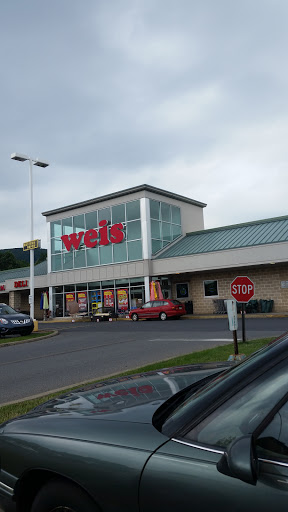 Supermarket «Weis», reviews and photos, 1309 Blue Valley Dr, Pen Argyl, PA 18072, USA