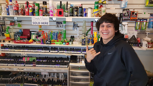 Tobacco Shop «Little Canada Smoke Shop & Specialties LLC», reviews and photos, 37 Little Canada Rd E, St Paul, MN 55117, USA