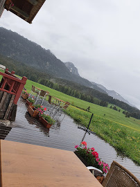 Extérieur du Gîte et Restaurant Chez Merlin à Glières-Val-de-Borne - n°4