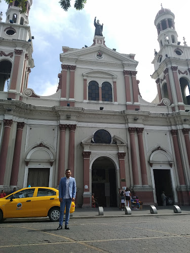 Comentarios y opiniones de Iglesia Católica San Agustín | Guayaquil - Padres Agustinos
