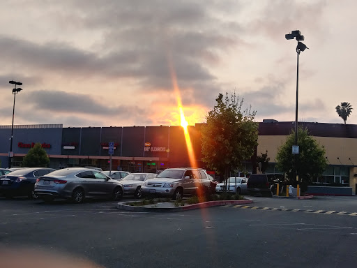 Shopping Mall «Foothill Square Shopping Center», reviews and photos, 10700 MacArthur Blvd #200, Oakland, CA 94605, USA
