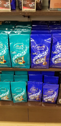 Chocolate Shop «Lindt Factory Outlet (Wrentham Village)», reviews and photos, 1 Outlet Blvd, Wrentham, MA 02093, USA