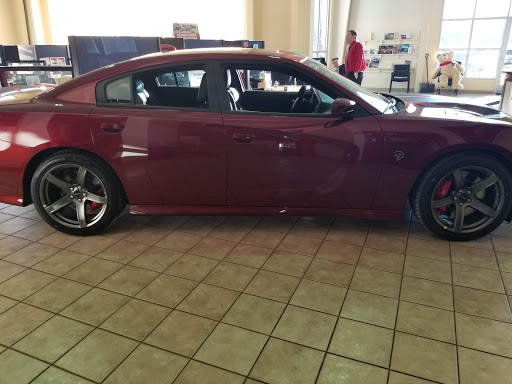 Car Dealer «LaFontaine Chrysler Dodge Jeep Ram of Fenton», reviews and photos, 15123 North Rd, Fenton, MI 48430, USA