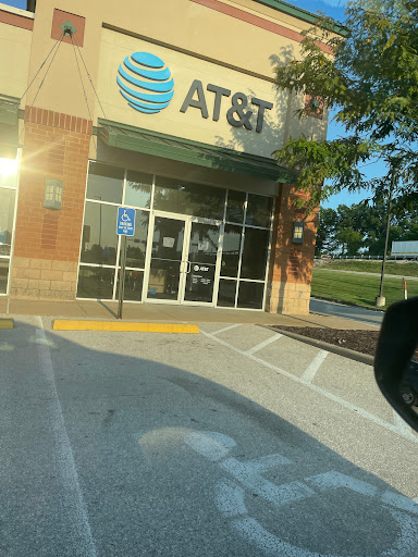 Cell Phone Store «AT&T», reviews and photos, 257 E 5th St, Eureka, MO 63025, USA