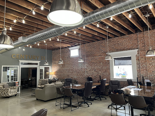 Real Estate Agency «CENTURY 21 Myers Realty», reviews and photos, 304 E Park St, Auburndale, FL 33823, USA