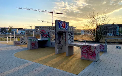 Outdoor Parkour / Calisthenics Park image