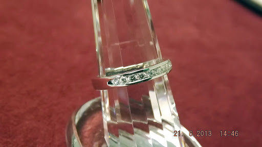 Jewelry Store «Jewelry, Gems & Design Co.», reviews and photos, 9542 W 147th St, Orland Park, IL 60462, USA