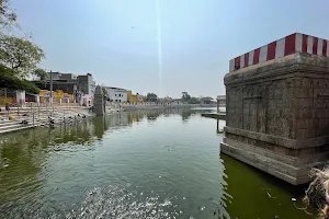 Saravana Poigai Pond image