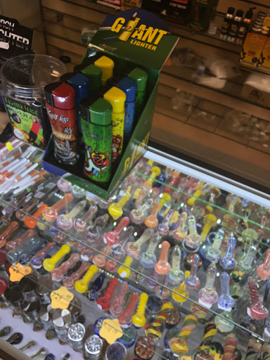 Tobacco Shop «AW Smoke Shop», reviews and photos, 2095 N Dobson Rd #1, Chandler, AZ 85224, USA