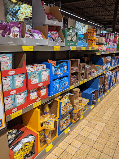 Supermarket «ALDI», reviews and photos, 3250 E Fayette St, Baltimore, MD 21224, USA