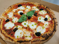 Plats et boissons du Livraison de pizzas La Pizz'Arrive Mauguio - n°2