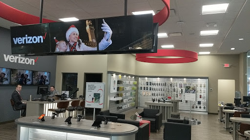 Cell Phone Store «Verizon Authorized Retailer – Cellular Sales», reviews and photos, 330 Chicago Ridge Mall Chicago Ridge Mall, Chicago Ridge, IL 60415, USA